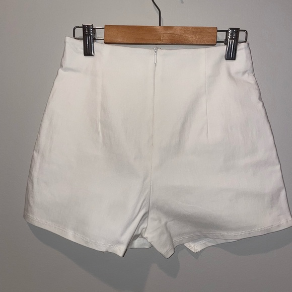 White Envelope Skort - Picture 4 of 5